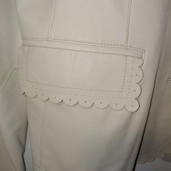 Tahari 100% Leather Blazer/Jacket Scalloped Trim Size 10 Cream - Picture 6 of 13